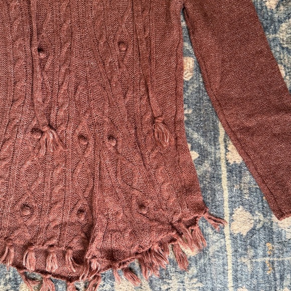 Prana Cable Knit Fringe Tunic Sweater | Women’s M | Light Burgundy - Picture 3 of 6